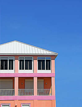 彩色外墙的房屋